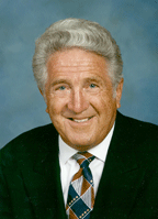 Murray Olderman, 1960 FWAA president and 1991 winner of the Bert McGrane Award.