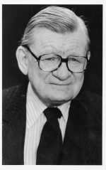 Pat Harmon of the Cincinnati Post, 2004 winner of the Bert McGrane Award.